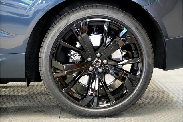 Volvo XC60 2.0 T8 AWD 299kW/407pk Aut8 MJ2027, NIEUW ¤82.945! Plug-in Ultra Black Exec. LUCHTVERING + BOWERS&WILKINS + PANORAMADAK + EL.TREKHAAK + HEAD-UP + PILOT ASSIST + STOELVERWARMING/-VENTILATIE&-MASSAGE + STUURVERARMING + 360 CAMERA + 21" LM-VELGEN!!