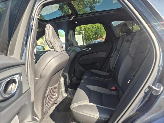 Volvo XC60 T6 Plug-in AWD Plus Black Edition FACELIFT/Trekhaak/Panodak/Head-Up/360Cam etc.