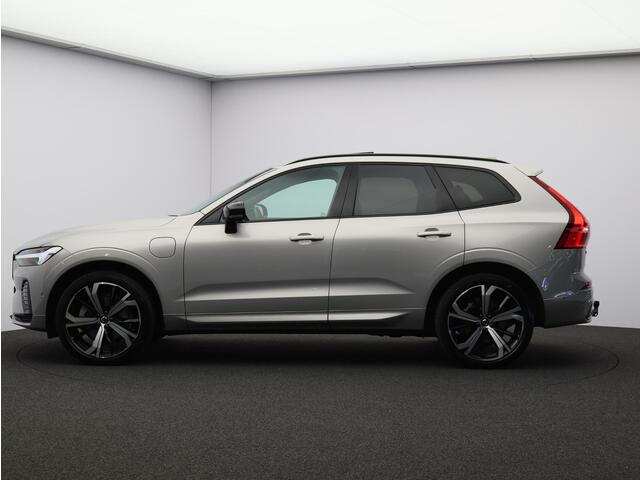 Volvo XC60 T6 350PK Plug-in hybrid AWD Ultimate Dark / Trekhaak / 21" / Contourstoelen / Head Up / 360gr Camera / Panoramisch Dak / Full Led / Harman Kardon /