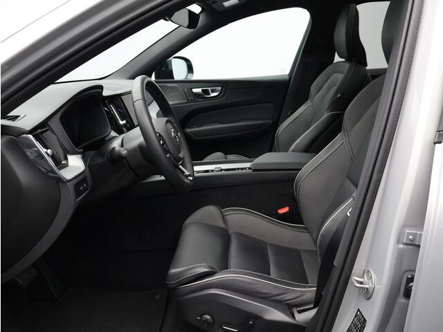 Volvo XC60 T6 350PK Plug-in hybrid AWD Ultimate Dark / Trekhaak / 21" / Contourstoelen / Head Up / 360gr Camera / Panoramisch Dak / Full Led / Harman Kardon /