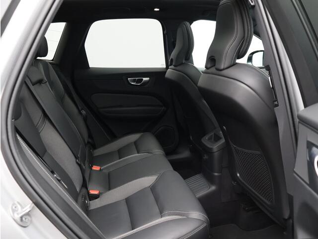 Volvo XC60 T6 350PK Plug-in hybrid AWD Ultimate Dark / Trekhaak / 21" / Contourstoelen / Head Up / 360gr Camera / Panoramisch Dak / Full Led / Harman Kardon /