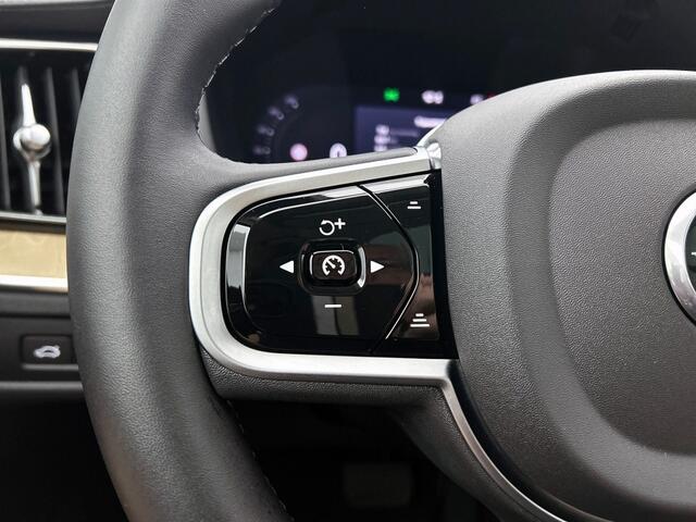 Volvo XC60 T8 Ultra Bright | Trekhaak | Luchtvering | Pano | 360* |