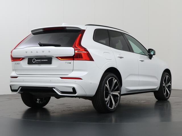 Volvo XC60 2.0 T8 Plug-in hybrid AWD Plus Dark | Panoramadak | HUD | Ele.verstelbare stoelen + Geheugen | Stoelverwarming voor + achter | Navigatie | Apple CarPlay/Android Auto | Harman/Kardon Audio | DAB | Adaptieve Cruise Control | HUD | Ele.kofferdeksel |