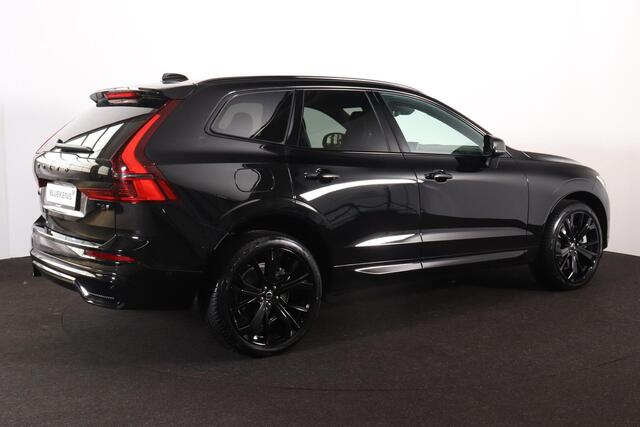 Volvo XC60 T6 Recharge AWD Plus Black Edition - Panorama/schuifdak - IntelliSafe Assist & Surround - 360º Camera - Harman/Kardon audio - Adaptieve LED koplampen - Verwarmde voorstoelen, stuur & achterbank - Parkeersensoren voor & achter - Elektr. bedienb. voorstoele