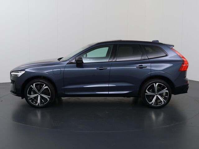 Volvo XC60 2.0 T8 Plug-in hybrid AWD Plus Dark | Panoramadak | Ele.verstelbare stoelen + Geheugen | Harman/Kardon | Comfortstoelen | Stoelverwarming voor + achter | Apple CarPlay/Android Auto | 360 Camera |