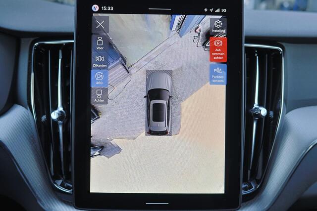 Volvo XC60 T6 Plug-in hybrid AWD Plus Black Edition IntelliSafe Assist & Surround - Panorama/schuifdak - Harman/Kardon audio - Head up display - Parkeercamera achter - Verwarmde voorstoelen, stuur & achterbank - Parkeersensoren voor & achter - Elektr. bedienb. voors