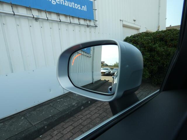Volvo XC60 2.0 T5 R-DESIGN Automaat,Camera,Apple,ACC,Pilot,Trhaak