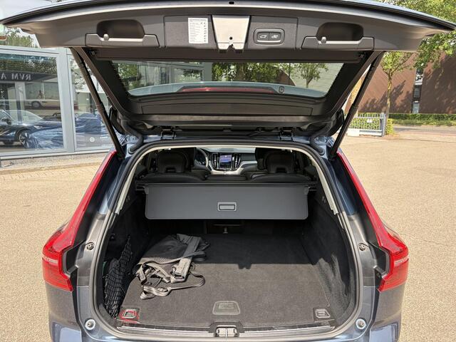 Volvo XC60 Plug-In Hybrid AWD T8 Plus Dark HEAD-UP DISPLAY | 360 CAMERA | PANORAMA DAK | HARMAN/KARDON SOUND | VOORSTOELEN MET GEHEUGEN | ADAPT. CRUISE CONTROL