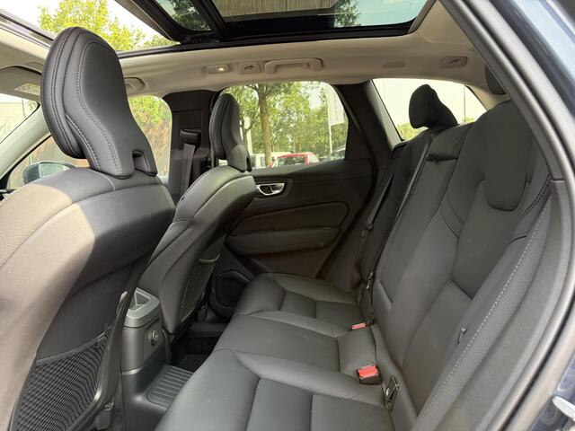 Volvo XC60 Plug-In Hybrid AWD T8 Plus Dark HEAD-UP DISPLAY | 360 CAMERA | PANORAMA DAK | HARMAN/KARDON SOUND | VOORSTOELEN MET GEHEUGEN | ADAPT. CRUISE CONTROL