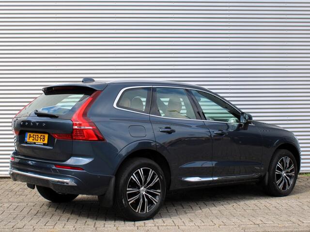 Volvo XC60 2.0 B5 Inscription Automaat / Panoramadak / Massage voorstoelen / Trekhaak / Luchtvering / Gelaagde ramen / Head-up Display / Alarm klasse 3
