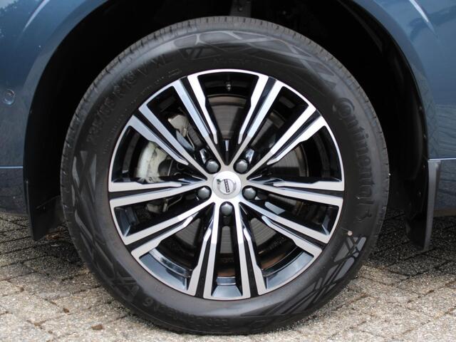 Volvo XC60 2.0 B5 Inscription Automaat / Panoramadak / Massage voorstoelen / Trekhaak / Luchtvering / Gelaagde ramen / Head-up Display / Alarm klasse 3