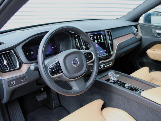 Volvo XC60 2.0 B5 Inscription Automaat / Panoramadak / Massage voorstoelen / Trekhaak / Luchtvering / Gelaagde ramen / Head-up Display / Alarm klasse 3