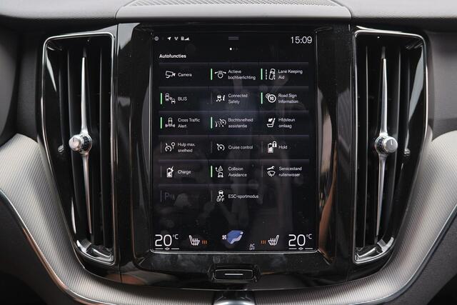 Volvo XC60 Recharge T8 AWD R-Design - Panorama/schuifdak - IntelliSafe Assist & Surround - 360º Camera - Harman/Kardon audio - Adaptieve LED koplampen - Verwarmde voorstoelen - Parkeersensoren voor & achter - Elektr. bedienb. bestuurdersstoel met geheugen - Inklapba