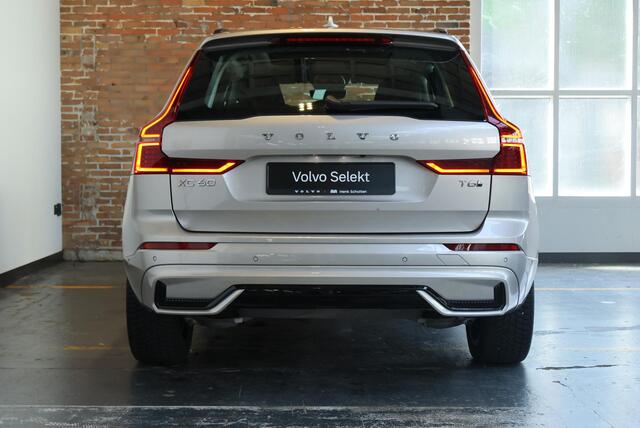 Volvo XC60 T6 Plug-in hybrid AWD Ultra Dark | Luchtvering | Head-Up Display | Semi-Elektrische Trekhaak | Schuif/Kantel-Panoramadak | 360º Visual Park Camera |