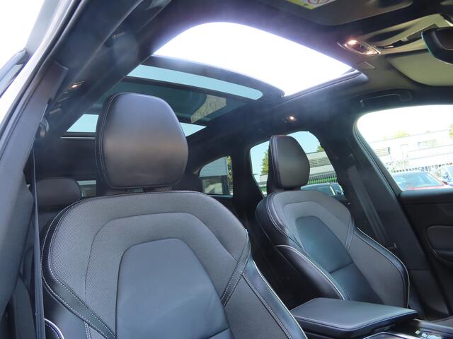 Volvo XC60 2.0 Recharge T6 AWD R-Design | pano dak | lederen bekleding | camera