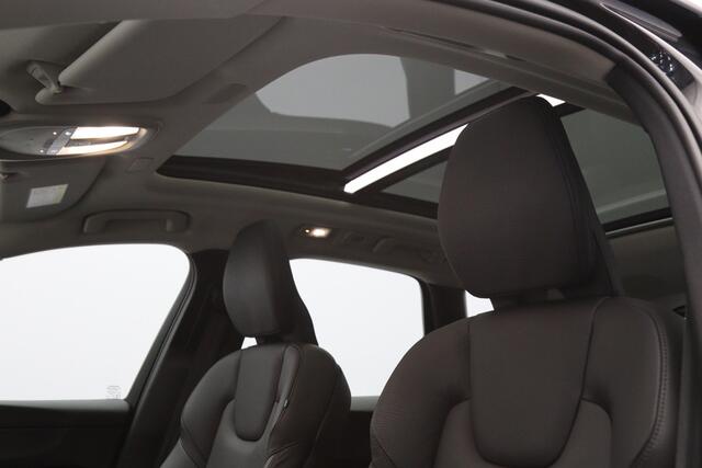 Volvo XC60 2.0 T8 AWD 456 PK Ultra Bright PHEV, Panoramadak, Head-Up, 4X Stoelverwarming, Leder