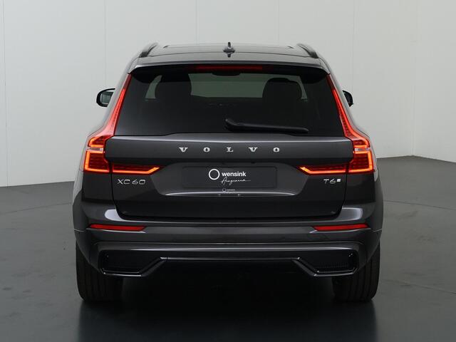 Volvo XC60 2.0 T6 Plug-in hybrid AWD Plus Dark | Panoramadak | Cruise Control Adaptief | Head-Up | 360° Camera | Harman / Kardon | Voorstoelen met Geheugen | Stoelverwarming | Apple Carplay/Android Auto |