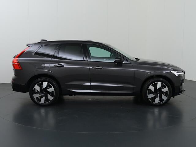 Volvo XC60 2.0 T6 Plug-in hybrid AWD Plus Dark | Panoramadak | Cruise Control Adaptief | Head-Up | 360° Camera | Harman / Kardon | Voorstoelen met Geheugen | Stoelverwarming | Apple Carplay/Android Auto |
