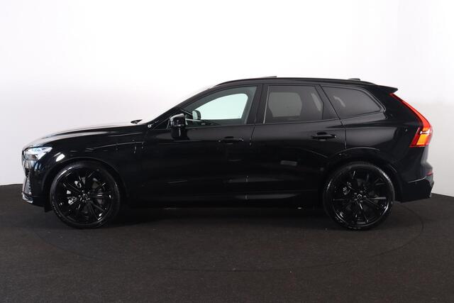 Volvo XC60 T8 Recharge AWD Ultra Black Edition Exec - Luchtvering - Panorama/schuifdak - IntelliSafe Assist & Surround - 360º Camera - Bowers & Wilkins audio - Adaptieve LED koplampen - Verwarmde voorstoelen, stuur & achterbank - Parkeersensoren voor & achter - Elek