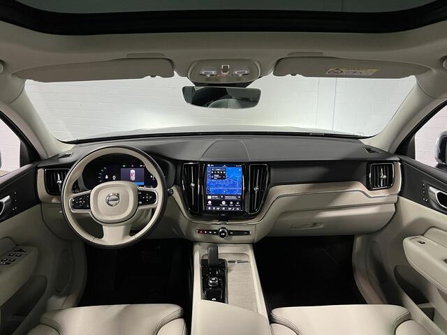 Volvo XC60 2.0 T6 Plug-in hybrid AWD Core Bright Adapt. cruise control | Open dak | Stuur-/Stoelverwarming | Camera | Memory | Keyless | Carplay | Google