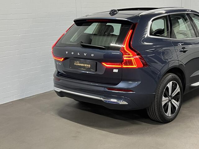 Volvo XC60 2.0 T6 Plug-in hybrid AWD Core Bright Adapt. cruise control | Open dak | Stuur-/Stoelverwarming | Camera | Memory | Keyless | Carplay | Google