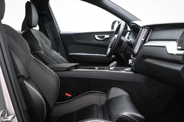 Volvo XC60 B4 Ultimate Bright | STOELVERWARMING | DAB | DRAADLOZE LADER | CAMERA | TREKHAAK | 19"
