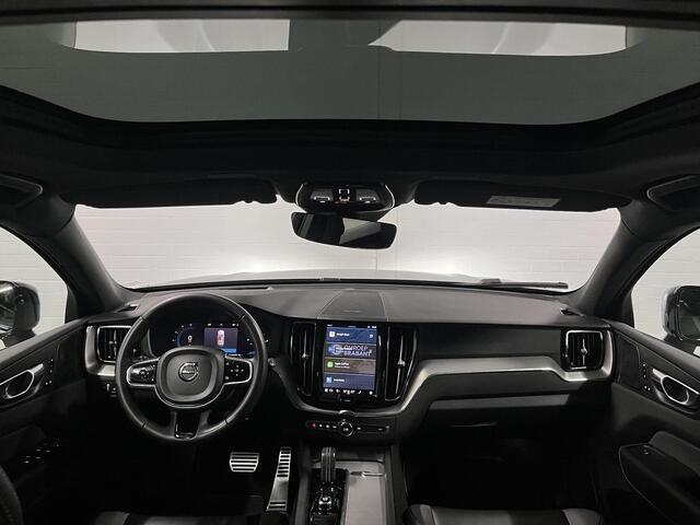 Volvo XC60 2.0 T6 Plug-in hybrid AWD Plus Dark SOH 98% *Long range* Adapt. Cruise | Open dak | Harman/Kardon | Stuur-/Stuurverwarming | Carplay | Achteruitrijcamera