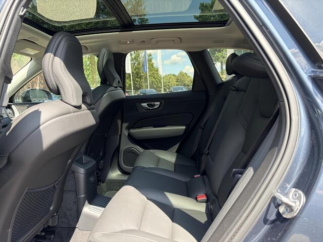 Volvo XC60 Plug-In Hybrid AWD T6 Plus Dark recharge ADAPT. CRUISE CONTROL | TREKHAAK | STUUR & STOEL VERWARMING | PANORAMA DAK | 360 GRADEN CAMERA | ELEK. STOELEN MET GEHEUGEN | HARMAN/KARDON AUDIO