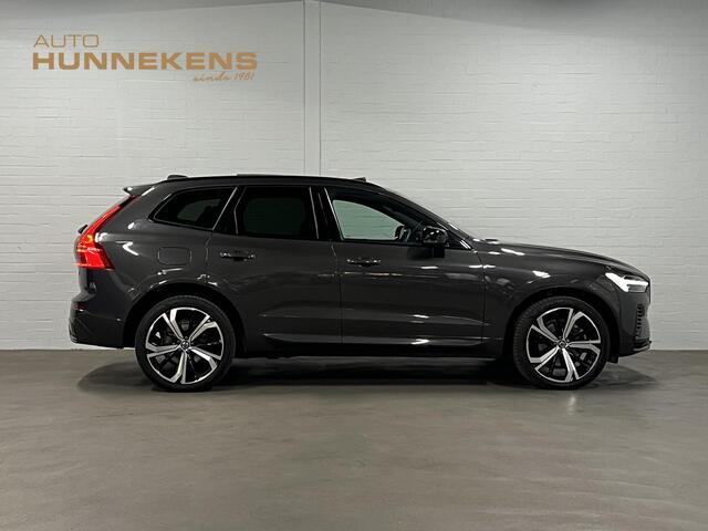 Volvo XC60 T6 AWD Recharge Plus Dark Adaptive cruise | Open dak | Stuur-/Stoelverwarming | Harman & Kardon | Camera | Google | 21" wielen