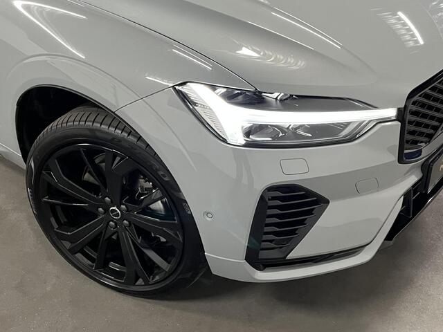 Volvo XC60 T8 PHEV AWD Ultra Black Edition Trekhaak | Bowers & Wilkins | Massage | Open dak | Stoel ventilatie | Stoel-/stuurverwarming | Head-up | 360 camera | *455PK*
