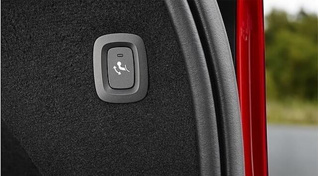 Volvo XC60 2.0 T6 Plug-in Hybrid AWD Recharge | LEDER | MAPS | Trekhaak elektr.