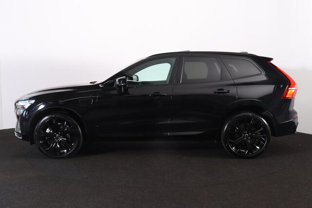Volvo XC60 T8 Recharge AWD Ultra Black Edition - Panorama/schuifdak - IntelliSafe Assist & Surround - Harman/Kardon audio - Adaptieve LED koplampen - Parkeercamera achter - Verwarmde voorstoelen, stuur & achterbank - Parkeersensoren voor & achter - Elektr. bedienb. 