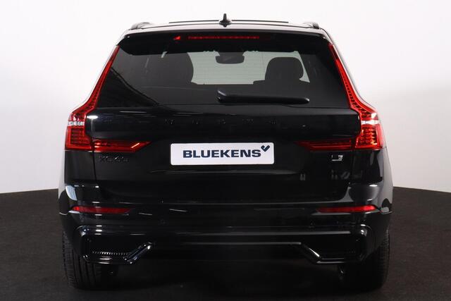 Volvo XC60 T8 Recharge AWD Ultra Black Edition - Panorama/schuifdak - IntelliSafe Assist & Surround - Harman/Kardon audio - Adaptieve LED koplampen - Parkeercamera achter - Verwarmde voorstoelen, stuur & achterbank - Parkeersensoren voor & achter - Elektr. bedienb. 