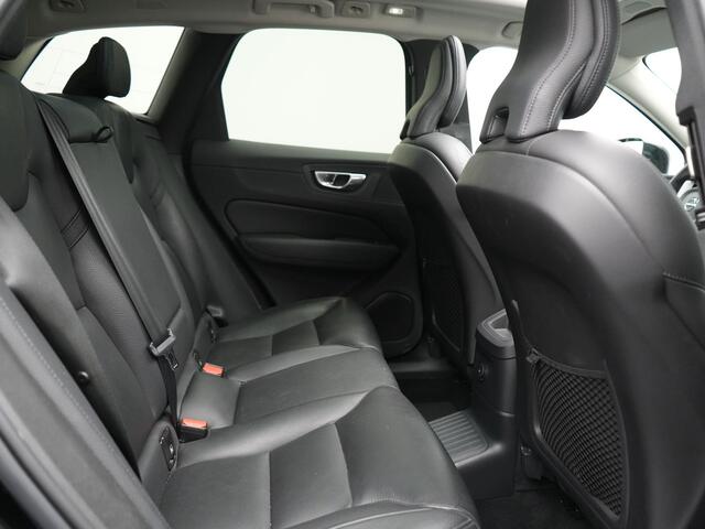Volvo XC60 T6 AWD Plus Dark PHEV 350pk Dealer O.H. | Panodak | Camera | Lederen Sportstoelen Memory & Verwarmd | Google Assistent | Stuur Verwarmd | Apple Carplay | Keyless | Navigatie | DAB | Cruise Control | Plug In Hybrid |