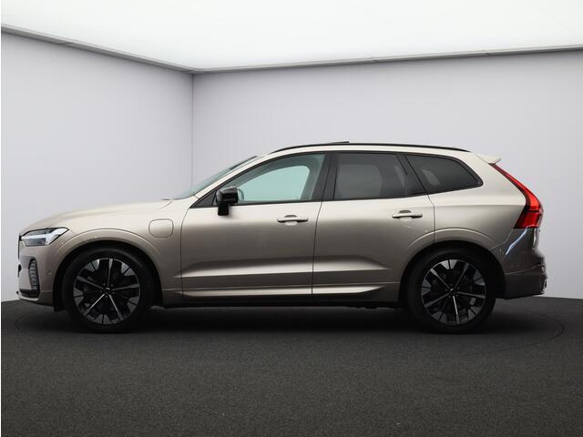 Volvo XC60 2.0 T6 Plug-in hybrid AWD Ultra Dark / Trekhaak / Luchtvering / 360 Camera / Head-up Display / Harman Kardon / Stoel+Stuurverwarming / Elektrische Stoelen /