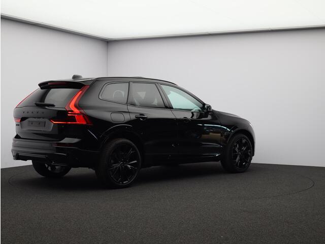 Volvo XC60 2.0 T8 Plug-in hybrid AWD Plus Black Edition / Panoramadak / Head-up Display / 360 Camera / Harman Kardon / Stoel+Stuurverwarming / BLIS / Pilot Assist / Getint Glas /