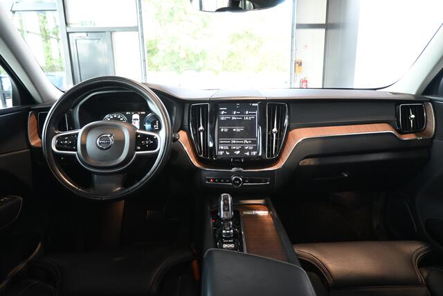 Volvo XC60 2.0 T8 Twin Engine AWD Inscription Harman/Kardon Navigatie Panoramadak Carplay Goed Onderhouden! Inruil Mogelijk!