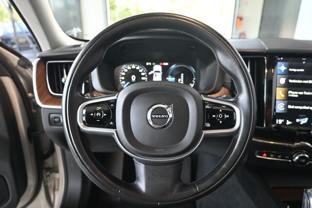 Volvo XC60 2.0 T8 Twin Engine AWD Inscription Harman/Kardon Navigatie Panoramadak Carplay Goed Onderhouden! Inruil Mogelijk!