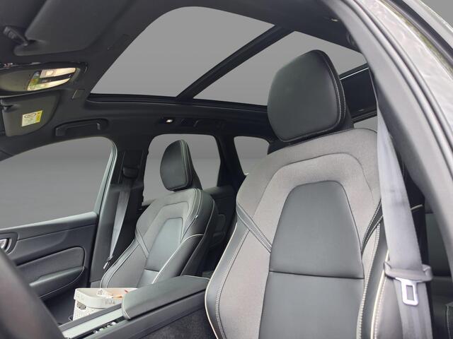 Volvo XC60 2.0 T6 Plug-in Hybrid AWD Plus Dark | PHEV Long Range | Harman Kardon Audio | Panoramadak | Achteruitrijcamera | Sportstoelen | Stoelverwarming voor en achter | Keyless Entry | Elektrische Achterklep | Elektrisch Verstelbare Voorstoelen | Cruise Control A
