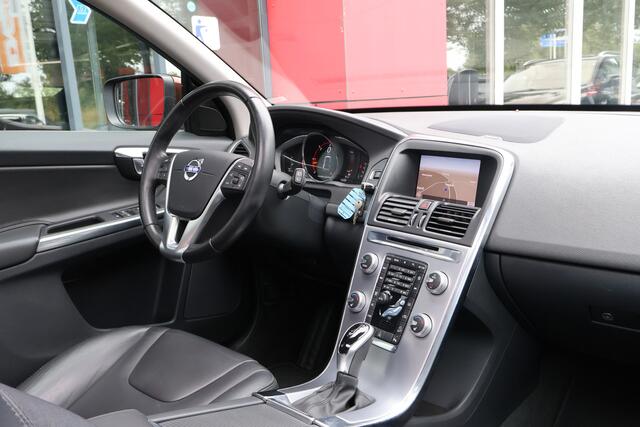 Volvo XC60 2.4 D5 AWD Polar+ | Panoramadak | Leder | Camera | Trekhaak |
