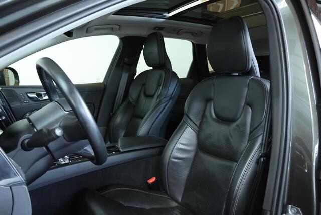 Volvo XC60 2.0 T8 Twin Engine AWD Inscription | Semi-Electrische bedienbare Trekhaak | Parkeerverwarming | Keyless Drive | Adaptieve Cruise Control | Premium Audio by Harman Kardon | Panoramadak | Head-Up Display | Electrische bedienbare voorstoelen |