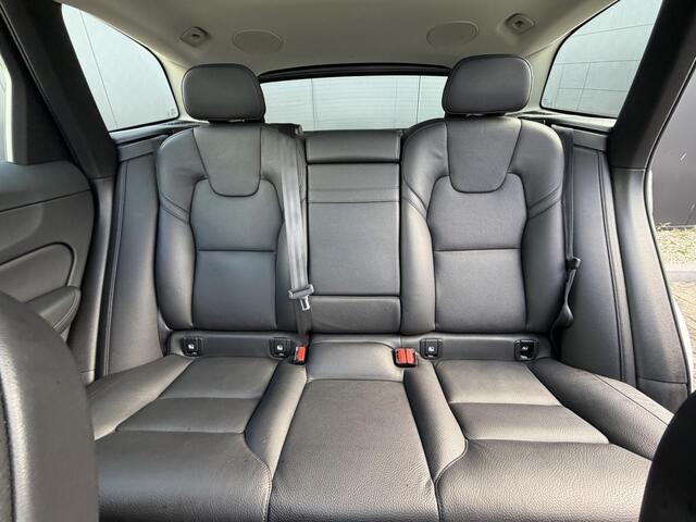 Volvo XC60 2.0 B5 Inscription 360 camera/ head up display/ schuifdak/ parkeerverwarming / harman kardon /trekhaak