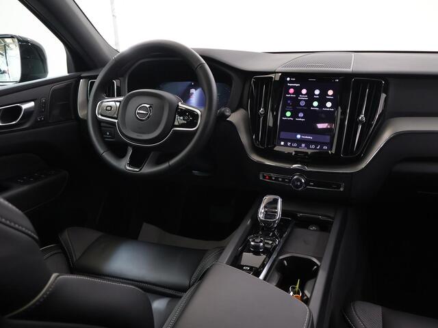 Volvo XC60 2.0 T8 Plug-in hybrid AWD Plus Dark Achterbank verwarming | Achteruitrij assistent | Camera | Apple CarPlay/Android Auto | Comfortstoelen | Adaptieve Cruise Control | DAB | Draadloze Telefoonlader | Panoramadak | Ele. verstelbare stoel + geheugen | Stuur/