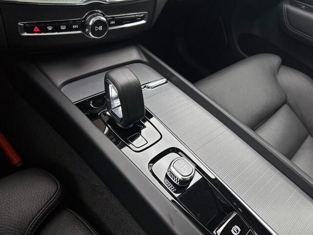 Volvo XC60 2.0 T6 AWD Plus Dark | SOH 100% | Trekhaak | 360° Camera |
