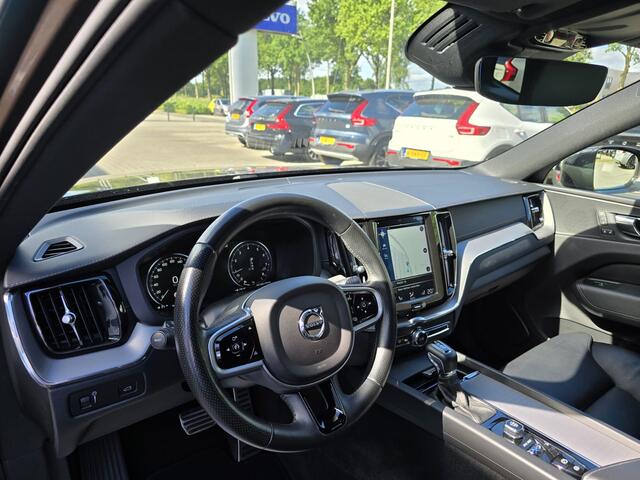 Volvo XC60 2.0 T5 AWD Inscription Leder / Automaat / Trekhaak / Achteruitrijdcamera/ Parkeersensoren / Elektrische stoelen met memory