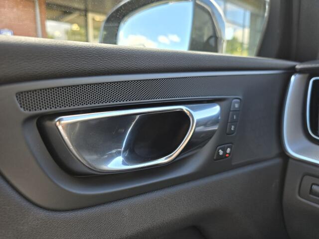 Volvo XC60 2.0 T5 AWD Inscription Leder / Automaat / Trekhaak / Achteruitrijdcamera/ Parkeersensoren / Elektrische stoelen met memory