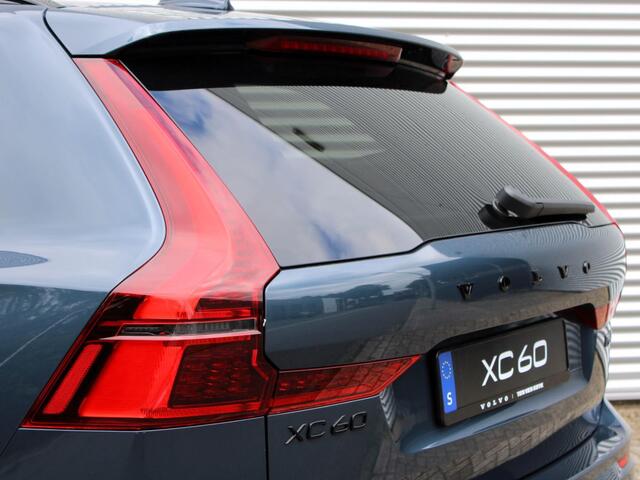 Volvo XC60 2.0 T6 Plug-in hybrid AWD Plus Black Edition Automaat / Trekhaak / Panoramadak / Head-up display / Harman Kardon / 360 camera / 21"velgen
