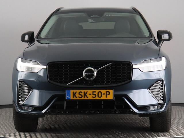 Volvo XC60 2.0 B4 Plus Dark (Elek. trekhaak + achterklep / Camera / Navi / Stoel- stuurverw.)