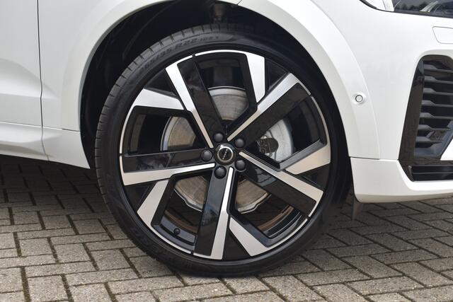 Volvo XC60 T8 455PK AWD Ultra Black Edition | Panoramadak | 360 Camera | Head-Up Display | 22" |