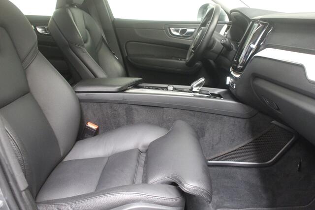 Volvo XC60 B5 AWD Inscription | Rijklaarprijs | Trekhaak |